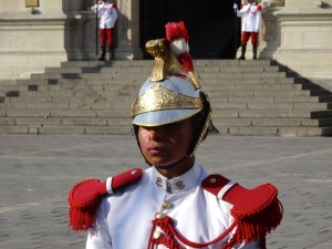 Look at the Peruvian facial features on this dude.