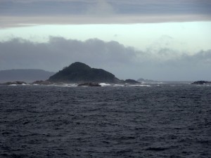 Gathering swells as I am nearing my entry to the open sea.  Only 4 hours of high swells until I am able to again seek the protection of the fjords. The swells reached 18 -20 feet that night. 