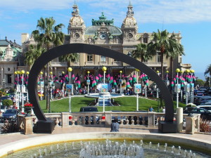 The scene just in front of the Monte Carlo Casino.