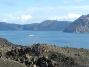 View of the caldera from Nea Kameni. 